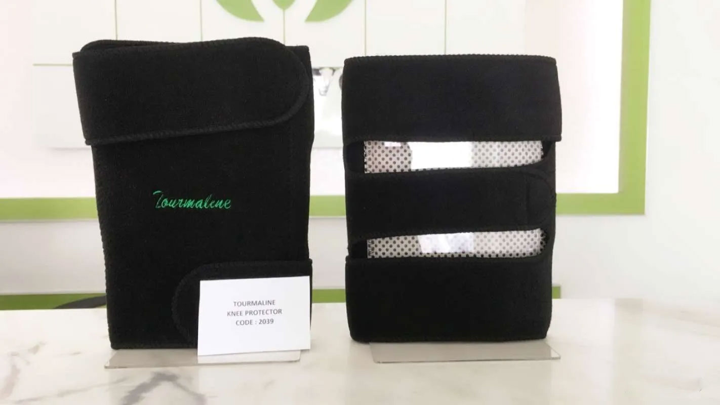 Tourmaline Knee Protector (Pelindung Lutut )